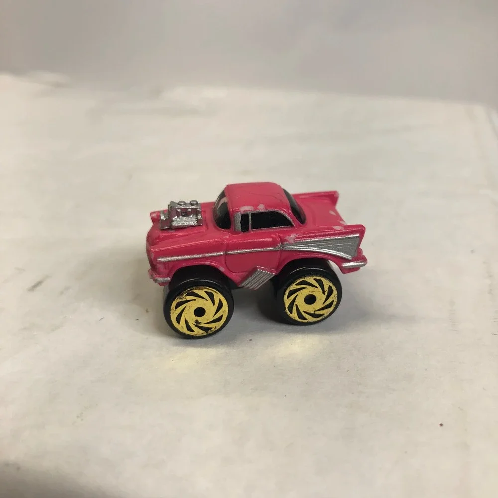 Road Champs 1987 S1 Hot Pink 1957 Chevy Bel Air Mini Monster Wheels‎